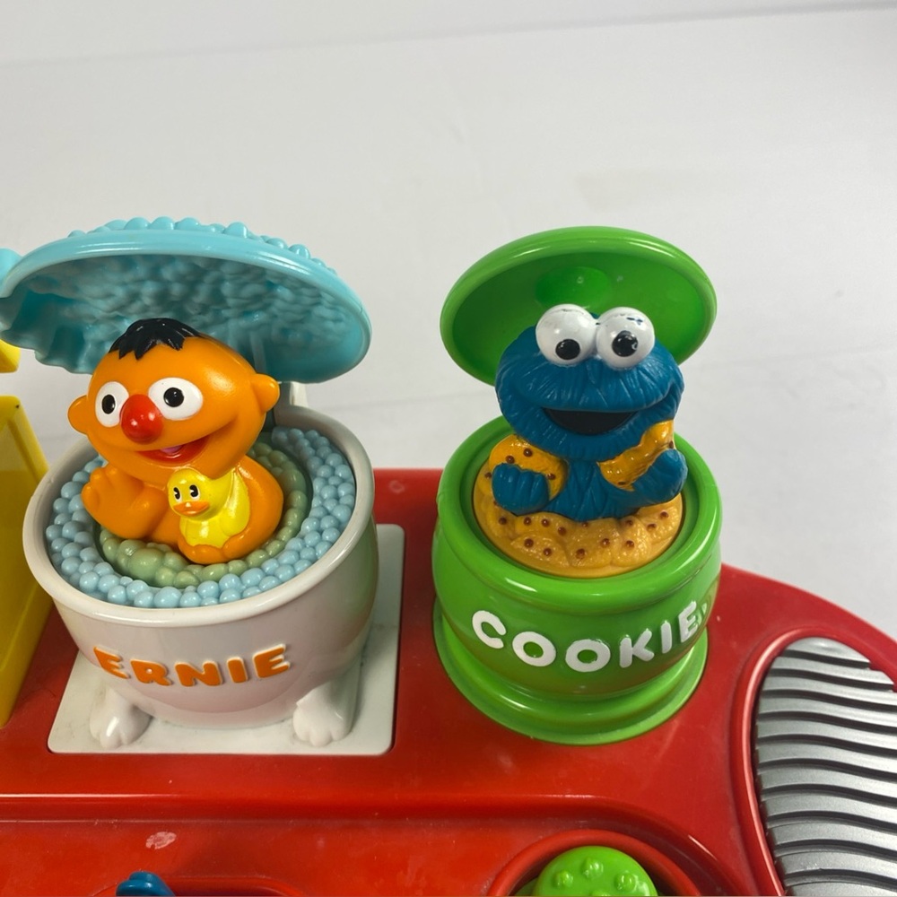 Vintage Retired Sesame Street Friends Pop Up Pals Musical Talking Toy 2002 - Picture 4 of 5